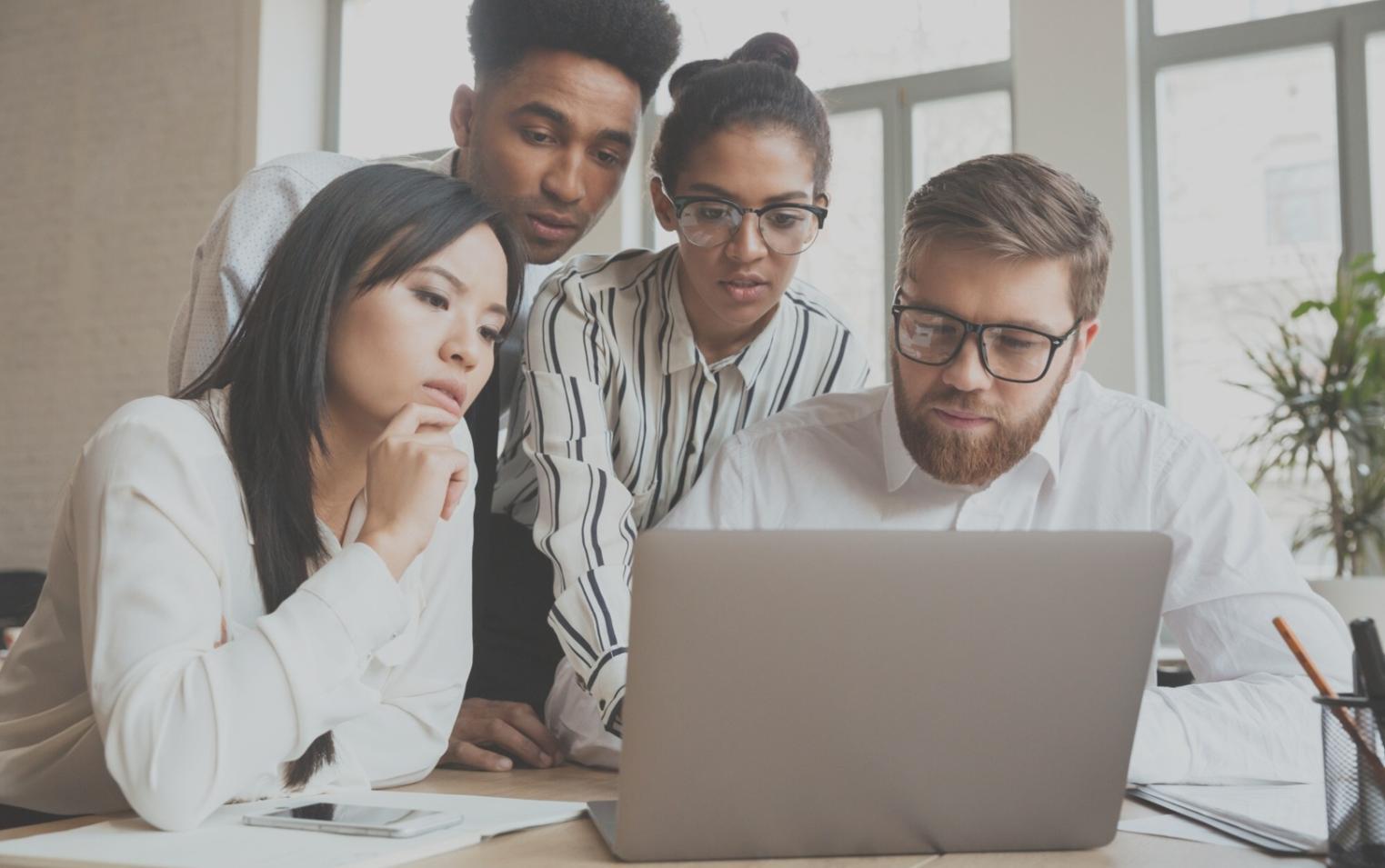 Laboratorio de investigación nutricional con equipos modernos